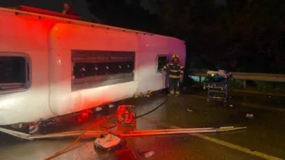 Balıkesir'de feci kaza: 3 ölü, 26 yaralı