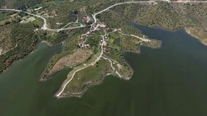 Demirköprü Barajı'nın balıkçıları yeni av sezonuna hazırlanıyor