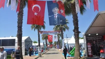 Komşu ilçede tarım fuarı açıldı