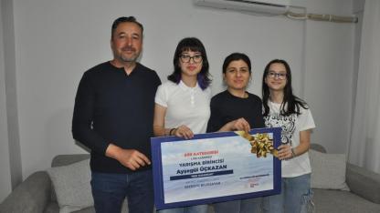 Manisalı lise öğrencisi şiiriyle Türkiye birincisi oldu