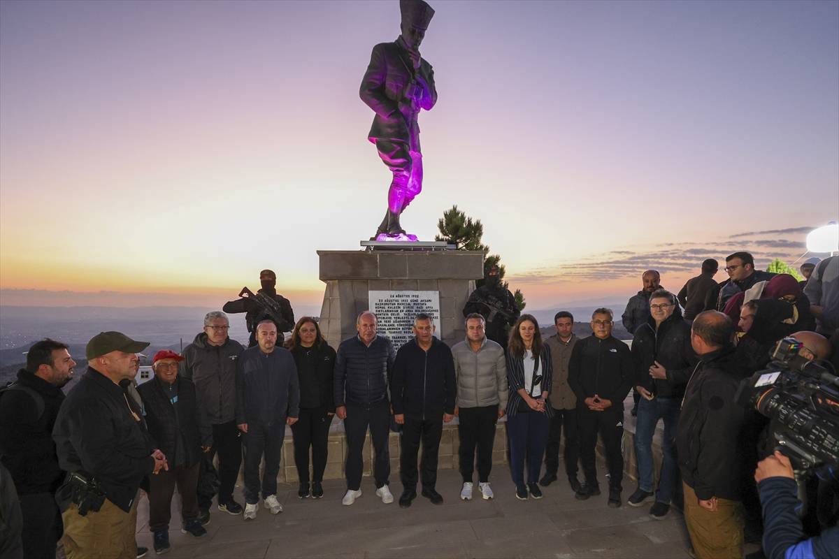 Özgür Özel, Büyük Taaruz için Afyonkarahisar'da