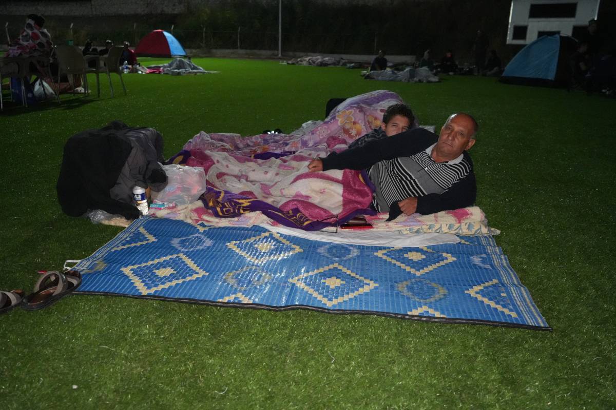 Sındırgı Depreminin Yarattığı Hasar Gündüz Ortaya Çıktı