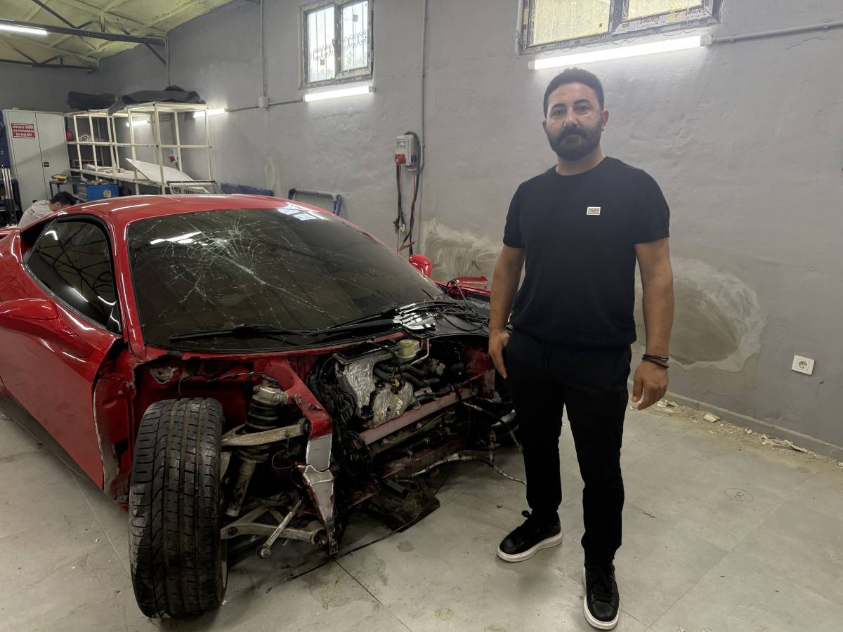17 Milyonluk Ferrari ile test sürüşü hüsranla sonuçlandı