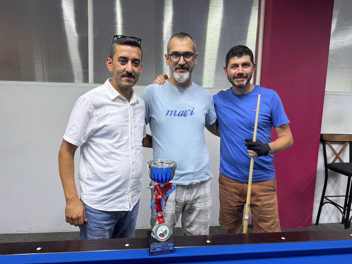 Sponsorsuz Türkiye Şampiyonu, Turgutlu'da arkadaşları tarafından karşılandı