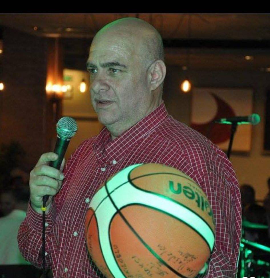 Eski milli basketbolcu balkondan düşerek hayatını kaybetti