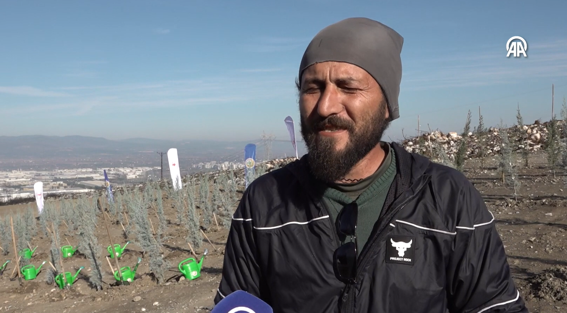 4 yıl önce Manisa'dan yola çıktı: 81 ilde fidan dikti!