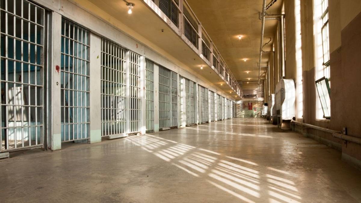 Milletvekilinden korkutan iddia! Tahliye olan mahkumlar bu ilanları yayınlamış