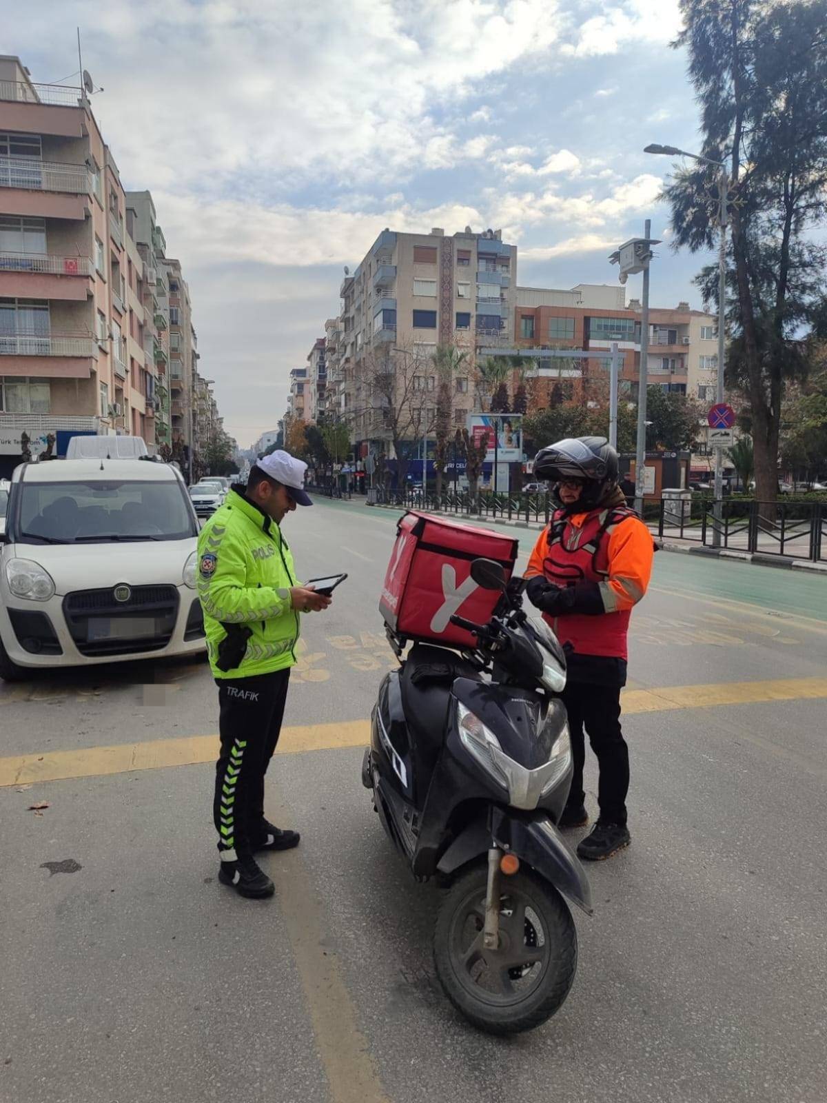 Manisa’da motosiklet denetimlerinde 1,8 milyon liralık ceza