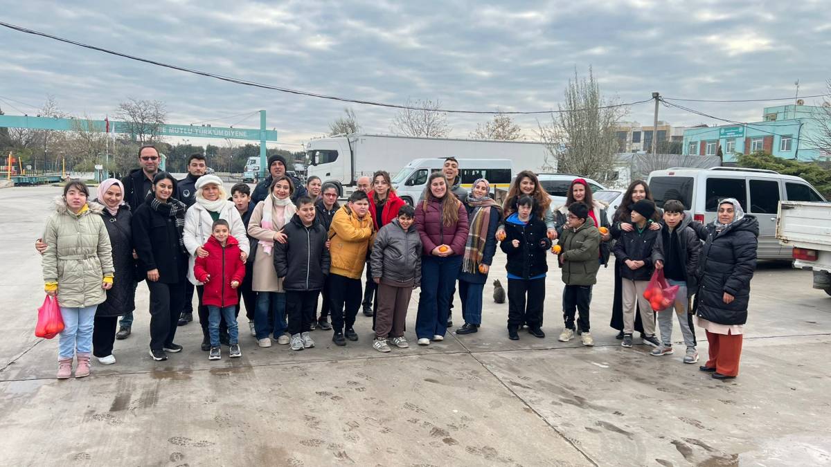 Turgutlu Büyükşehir Hal Ekipleri ve Hal Esnafından Özel Eğitime Anlamlı Ziyaret