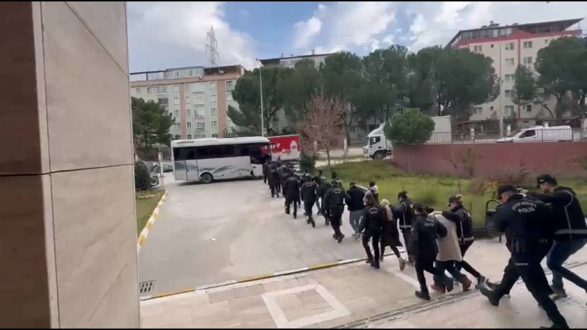 Manisa’da Kara Para ve Dolandırıcılık Operasyonu: 15 Şüpheli Gözaltında