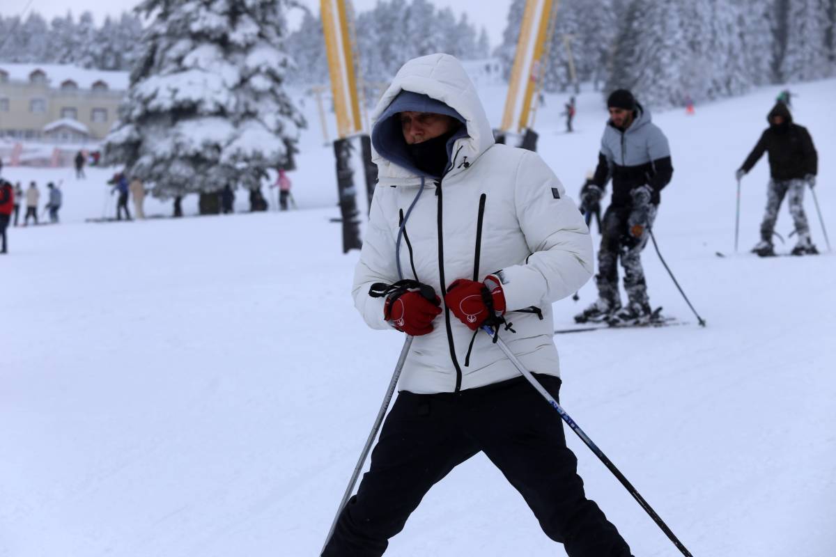 Uludağ'da sömestrde doluluk yüzde 90, gecelik fiyatlar 20 bin liradan başlıyor